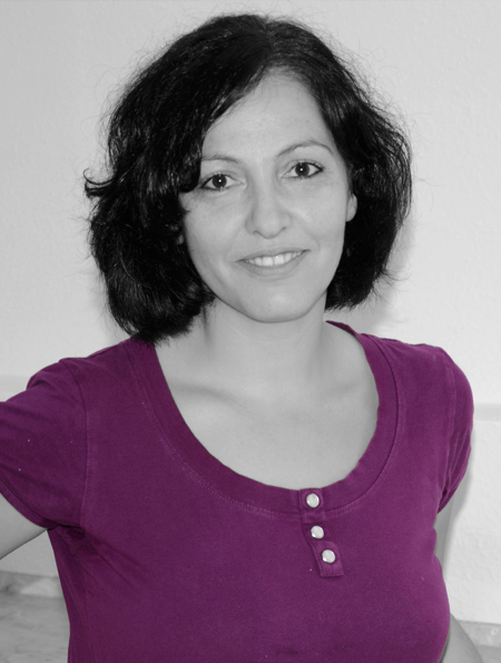 Sie sehen ein Bild der zahnmedizinischen Assistentin und Prophylaxehelferin Nesrin Oran